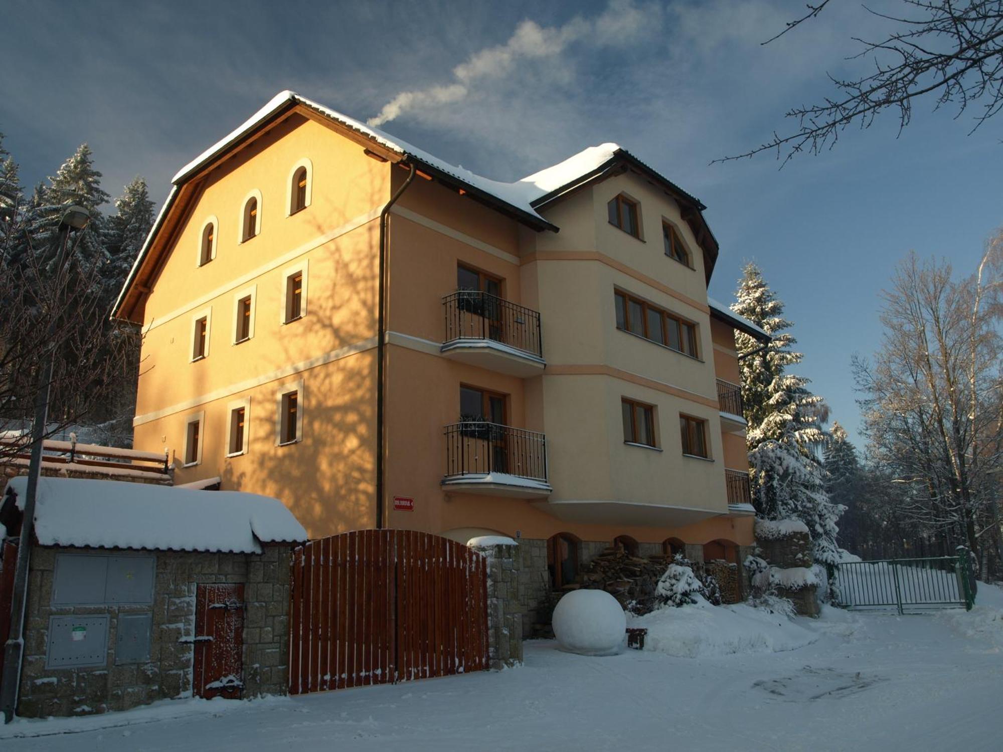 Pension Kral Jablonec nad Nisou Eksteriør billede